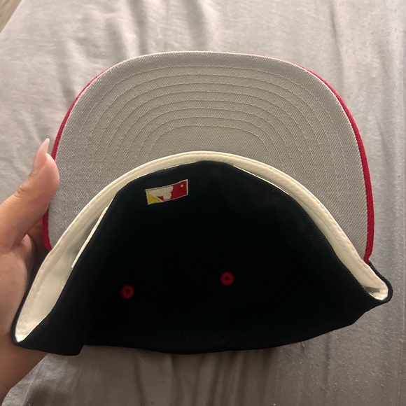 7 1/2 Exclusive Fitted